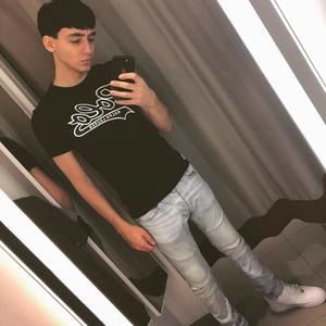 Meet your Posher, Jayce